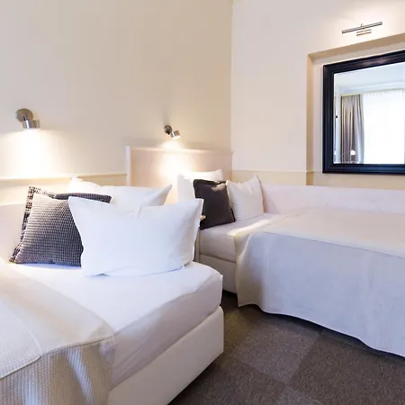 Hotel Unitas 4*