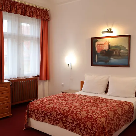 Unitas Hotel 4*