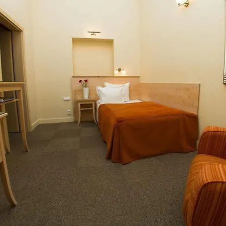 Unitas Hotel 4*