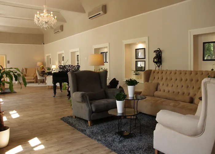 ホテル ウニタス 4*